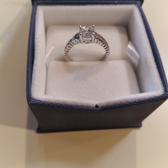 ⚘Sz 6 ONLY 925 S/S Square Triple A CZ Engagement Style Ring 😲 - Picture 10 of 16